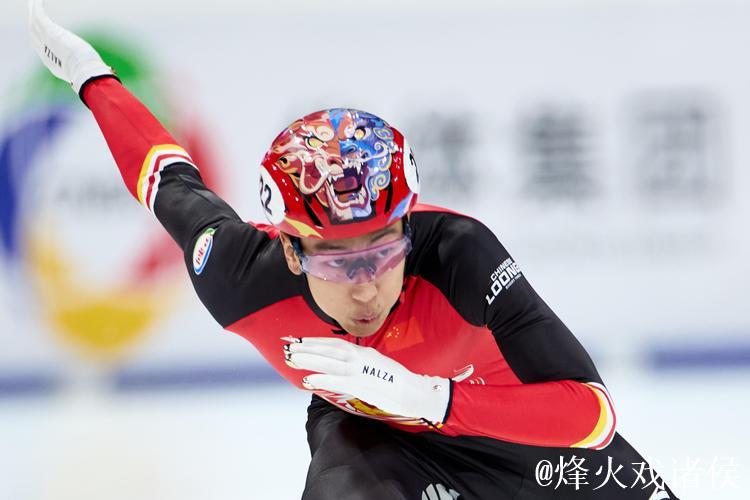 中国双人滑勇夺总成绩冠军 锁定米兰冬奥会参赛资格 中国双人滑勇夺总成绩冠军 锁定米兰冬奥会参赛资格